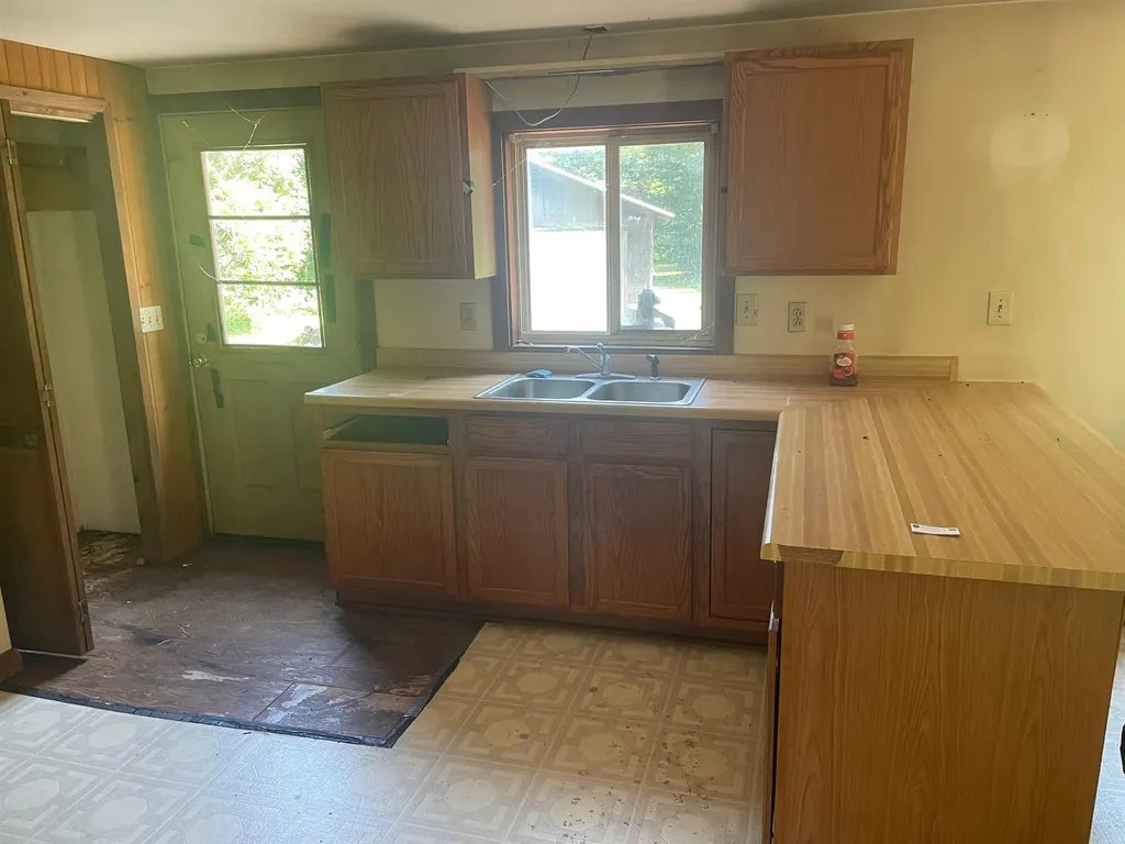 466 Estey Lane Windsor VT 05089