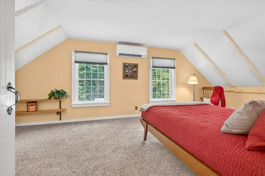 606 Old Stowell Hill Londonderry VT 05148
