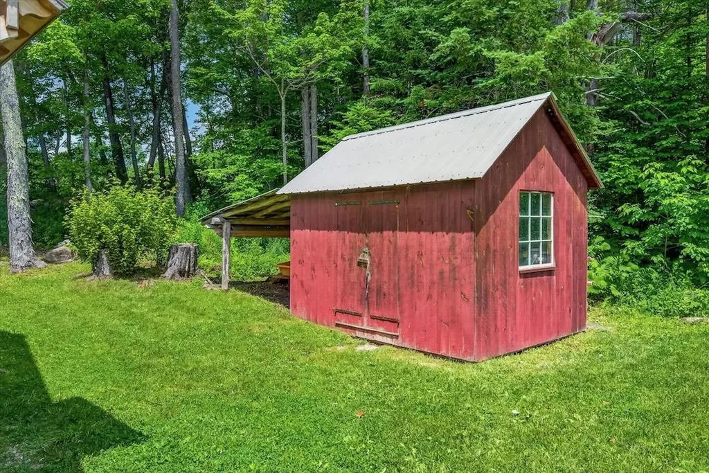 606 Old Stowell Hill Londonderry VT 05148