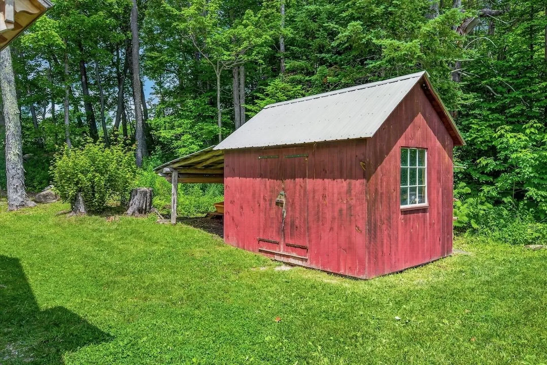 606 Old Stowell Hill Londonderry VT 05148