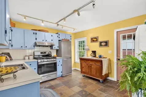606 Old Stowell Hill Londonderry VT 05148