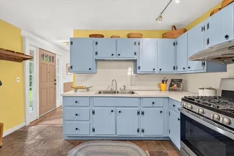 606 Old Stowell Hill Londonderry VT 05148