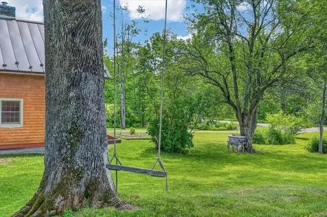 606 Old Stowell Hill Londonderry VT 05148