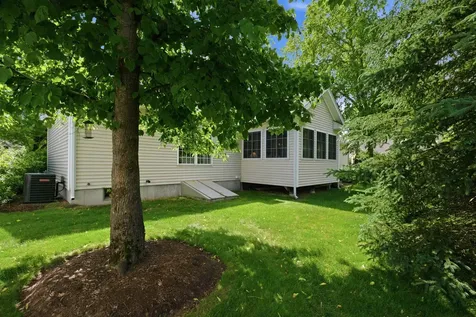 9 Windchime Drive Bow NH 03304
