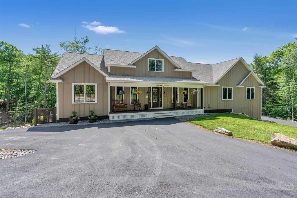 67 Cooper Road Barrington NH 03825