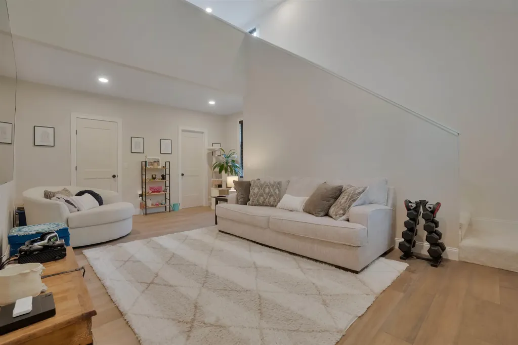 67 Cooper Road Barrington NH 03825