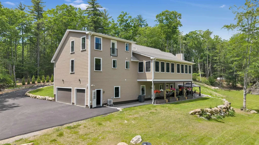 67 Cooper Road Barrington NH 03825