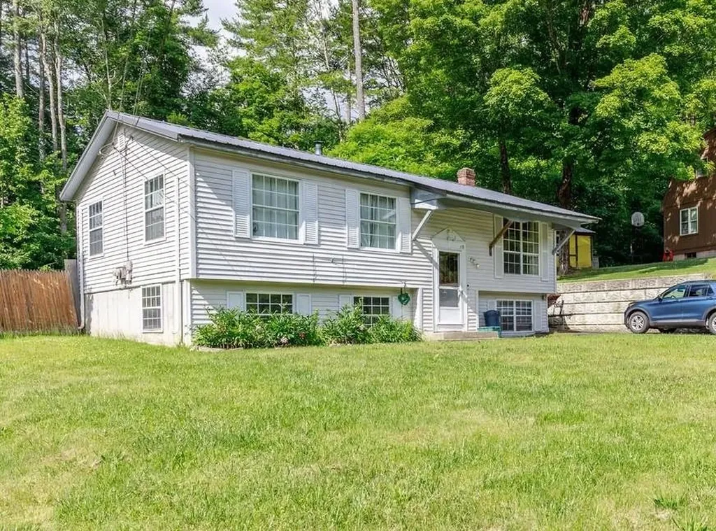 48 Carriage Hill Road Brattleboro VT 05301