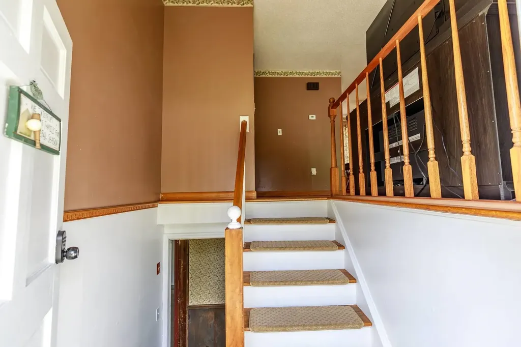 48 Carriage Hill Road Brattleboro VT 05301