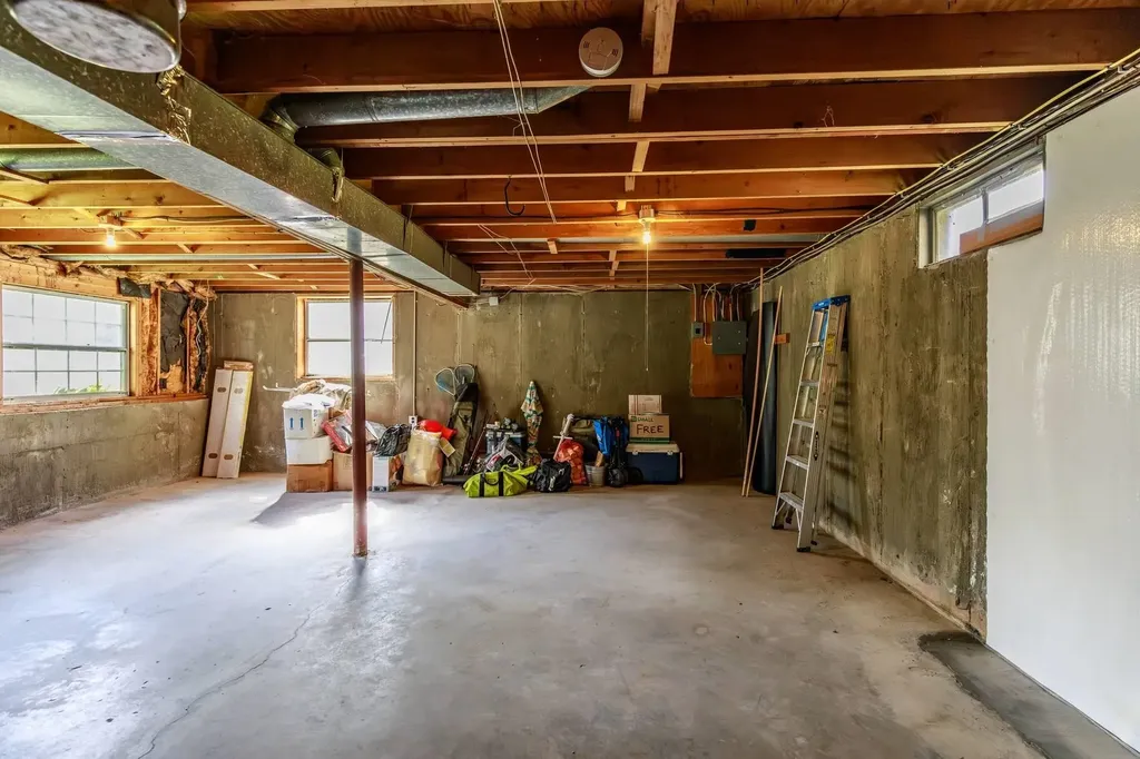 48 Carriage Hill Road Brattleboro VT 05301