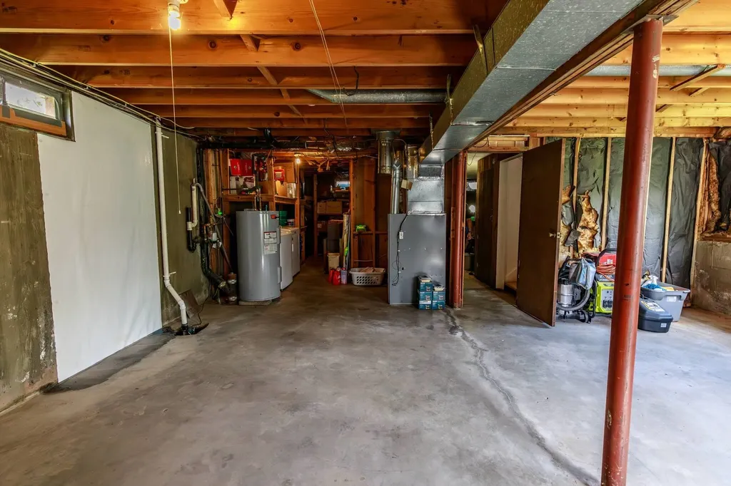 48 Carriage Hill Road Brattleboro VT 05301