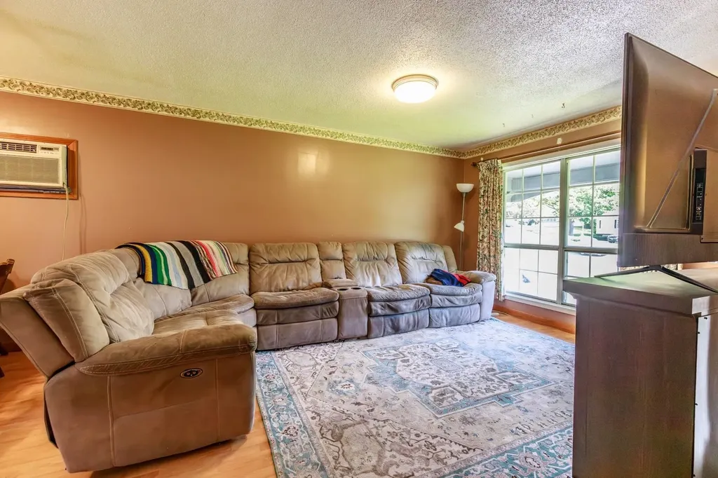 48 Carriage Hill Road Brattleboro VT 05301