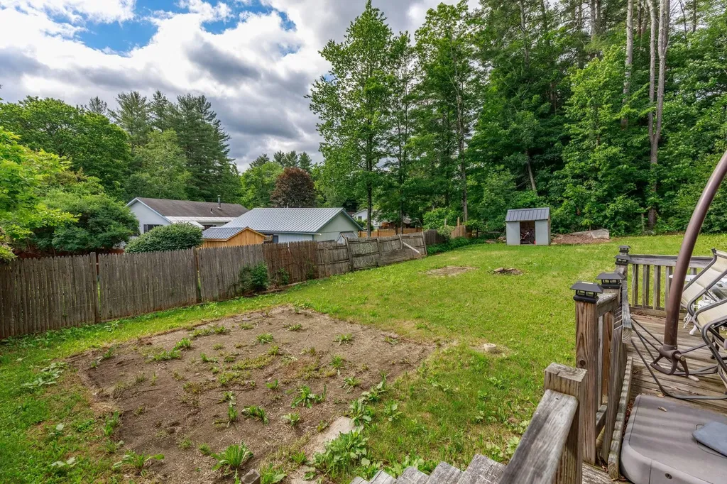 48 Carriage Hill Road Brattleboro VT 05301