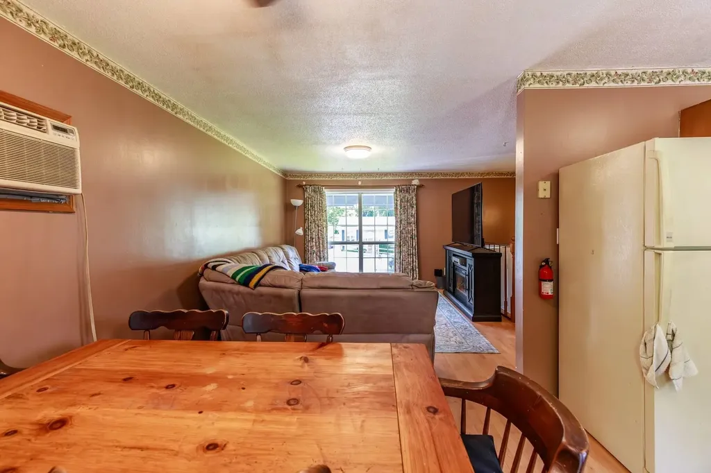 48 Carriage Hill Road Brattleboro VT 05301