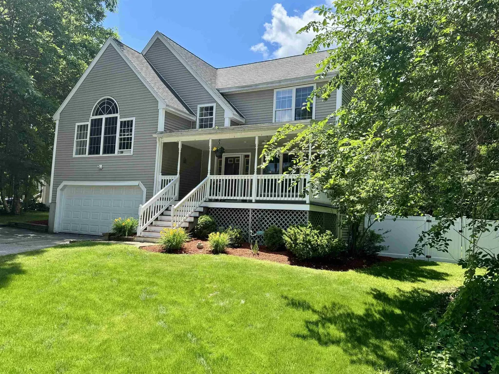 20 Lamprey Village Drive Epping NH 03042