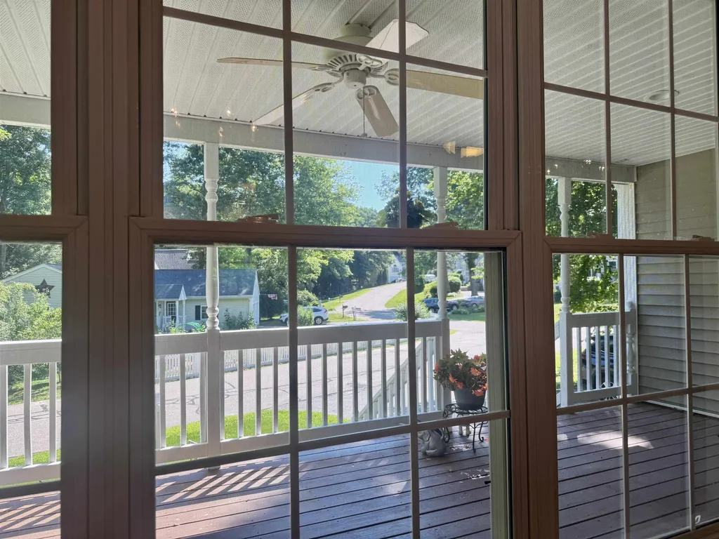 20 Lamprey Village Drive Epping NH 03042