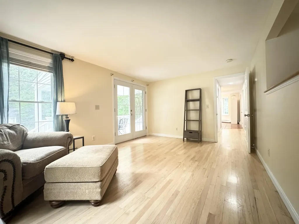 20 Lamprey Village Drive Epping NH 03042
