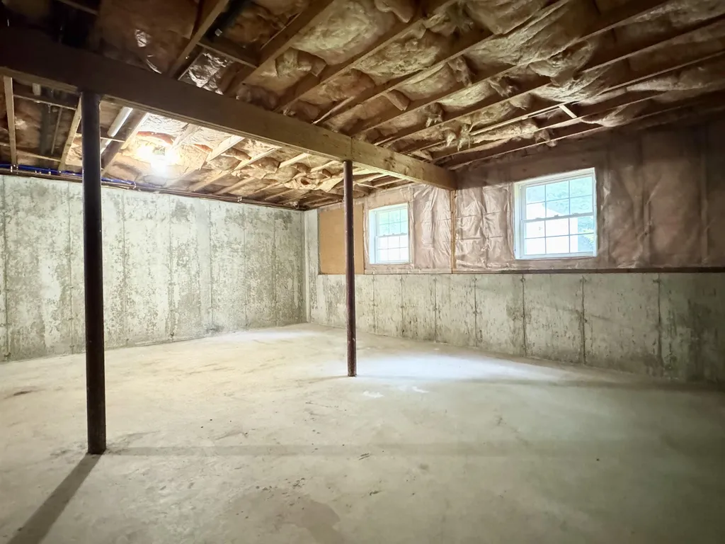 20 Lamprey Village Drive Epping NH 03042