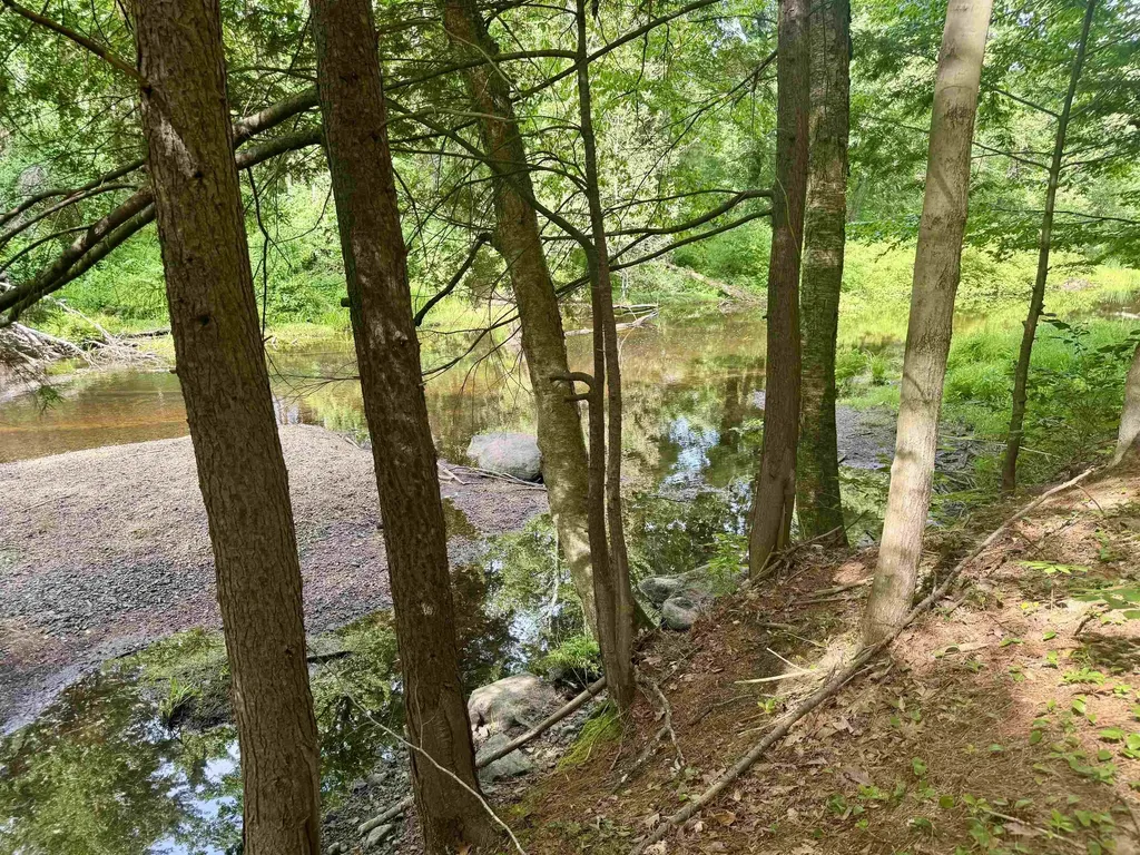 20 Lamprey Village Drive Epping NH 03042