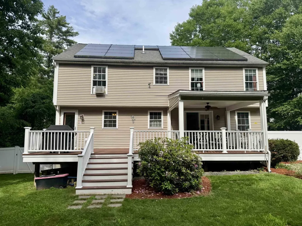 20 Lamprey Village Drive Epping NH 03042