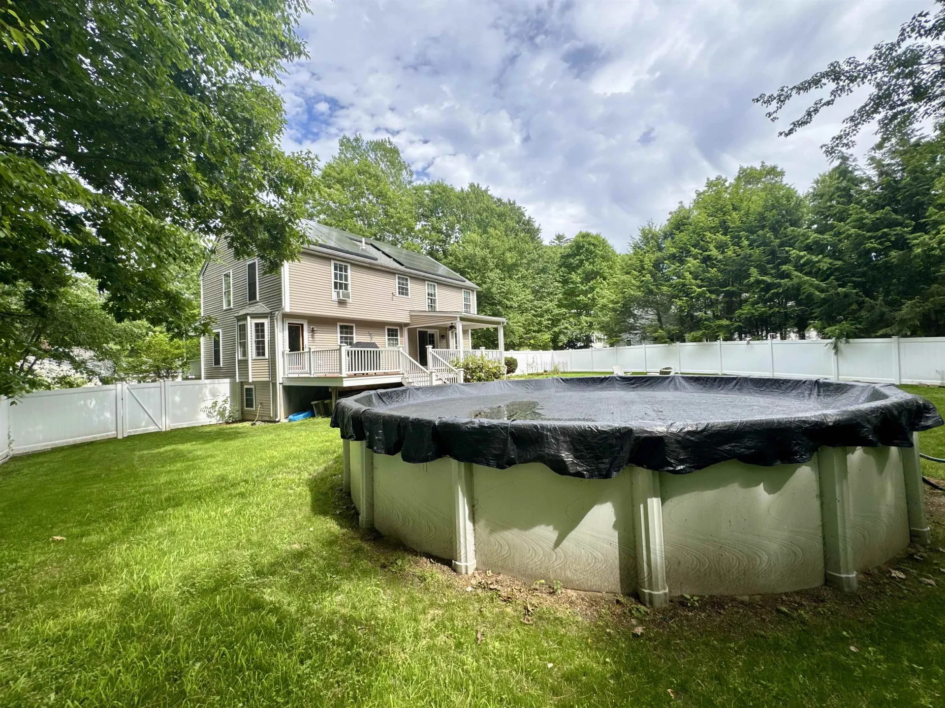 20 Lamprey Village Drive Epping NH 03042