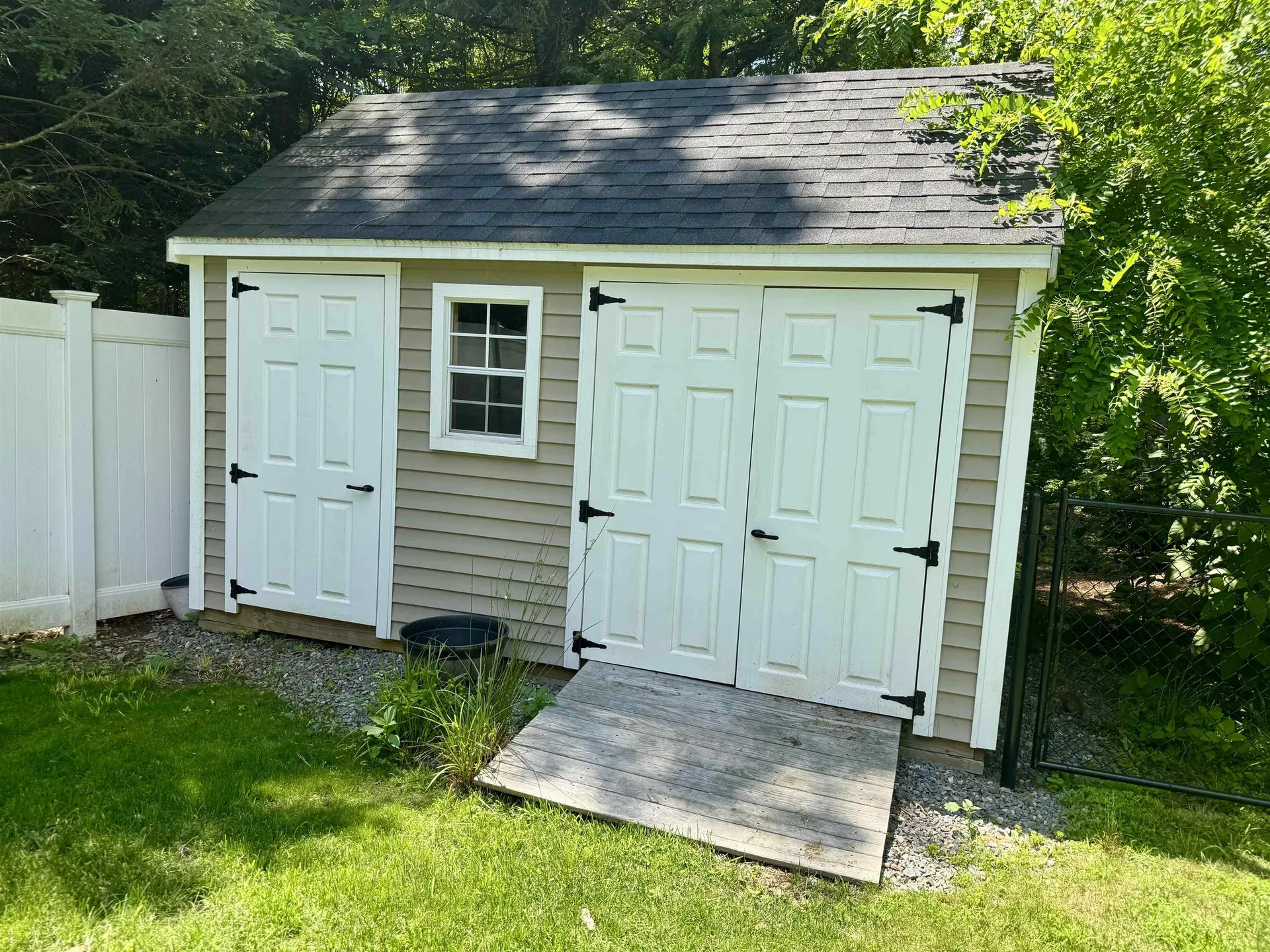 20 Lamprey Village Drive Epping NH 03042