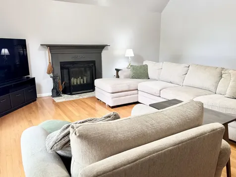 20 Lamprey Village Drive Epping NH 03042