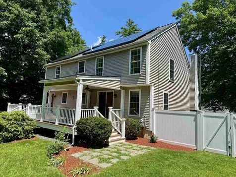 20 Lamprey Village Drive Epping NH 03042