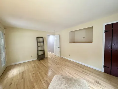 20 Lamprey Village Drive Epping NH 03042
