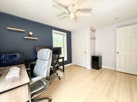 20 Lamprey Village Drive Epping NH 03042