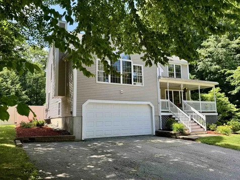 20 Lamprey Village Drive Epping NH 03042