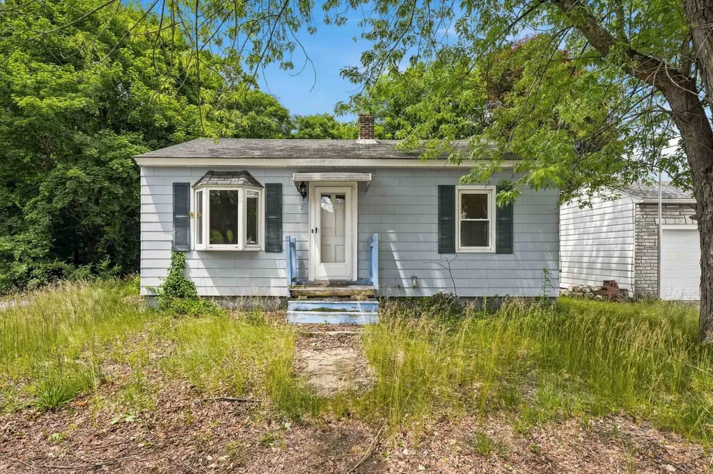 25 Kendall Avenue Manchester NH 03103