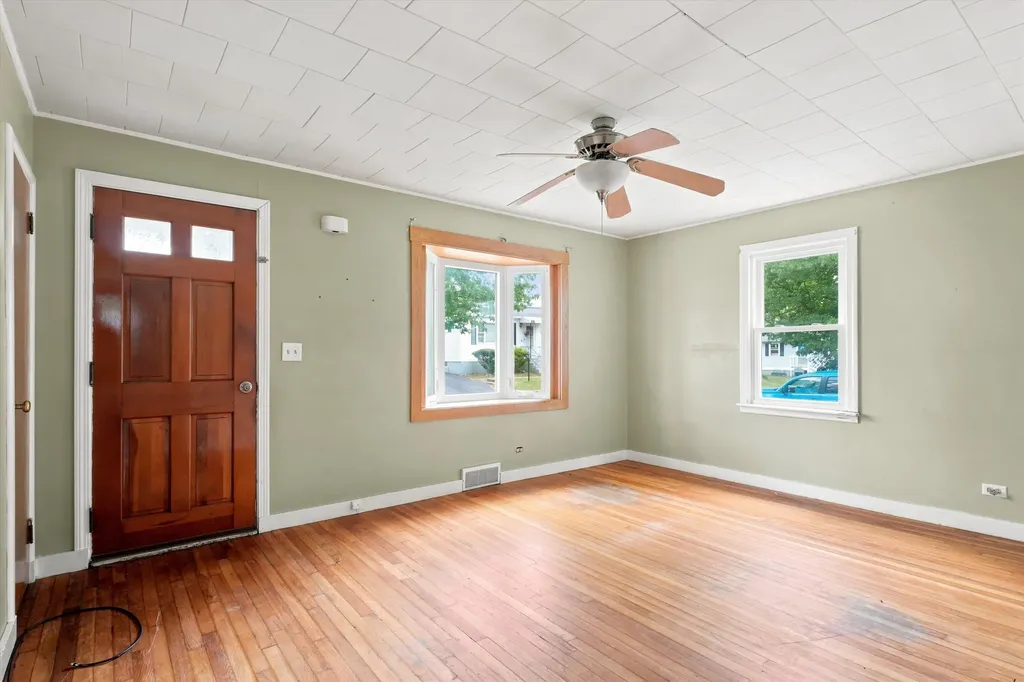25 Kendall Avenue Manchester NH 03103