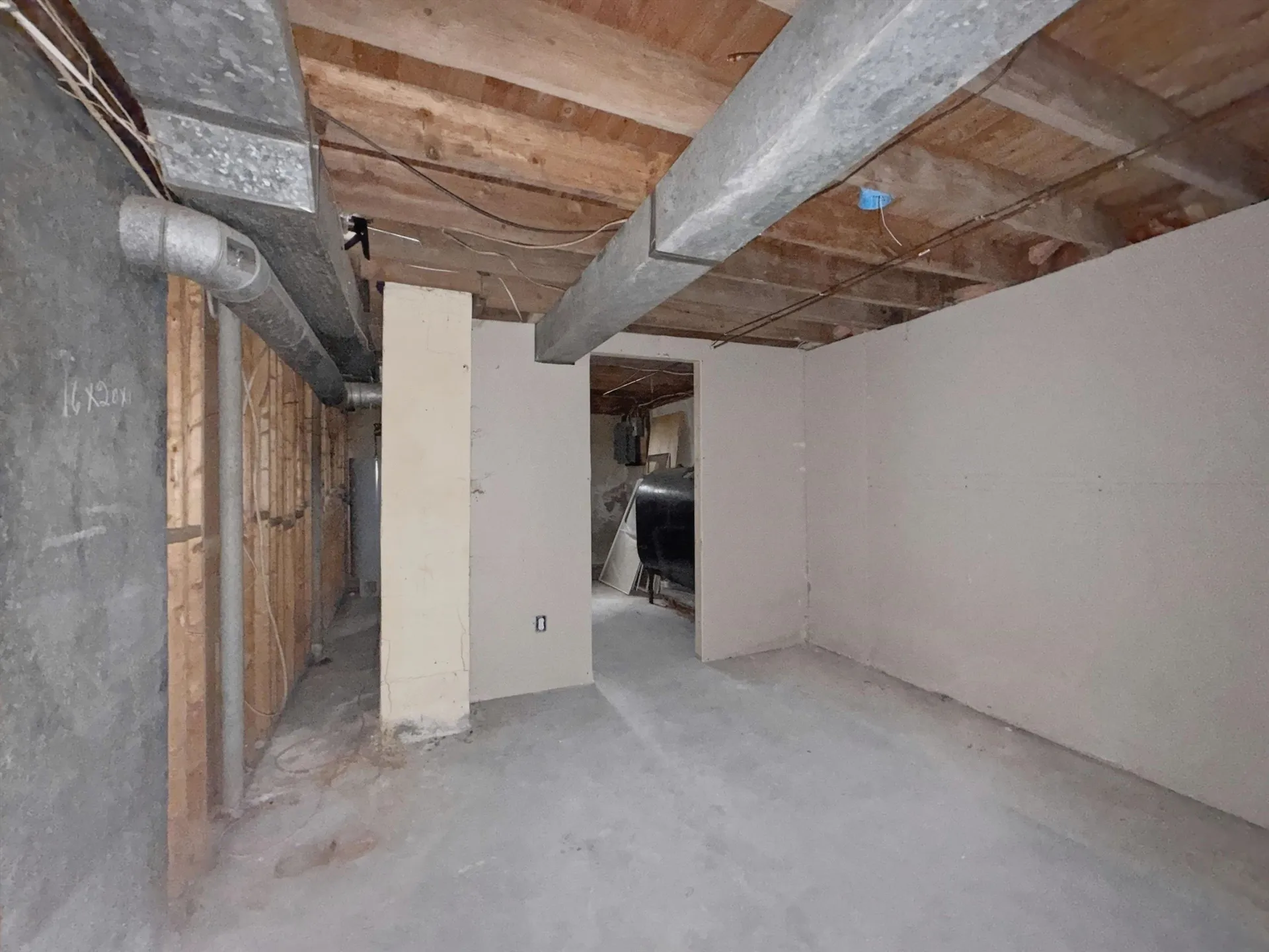 25 Kendall Avenue Manchester NH 03103