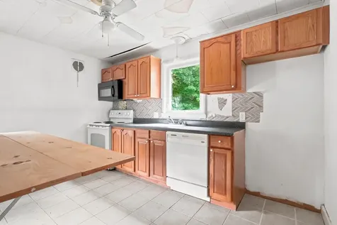 25 Kendall Avenue Manchester NH 03103