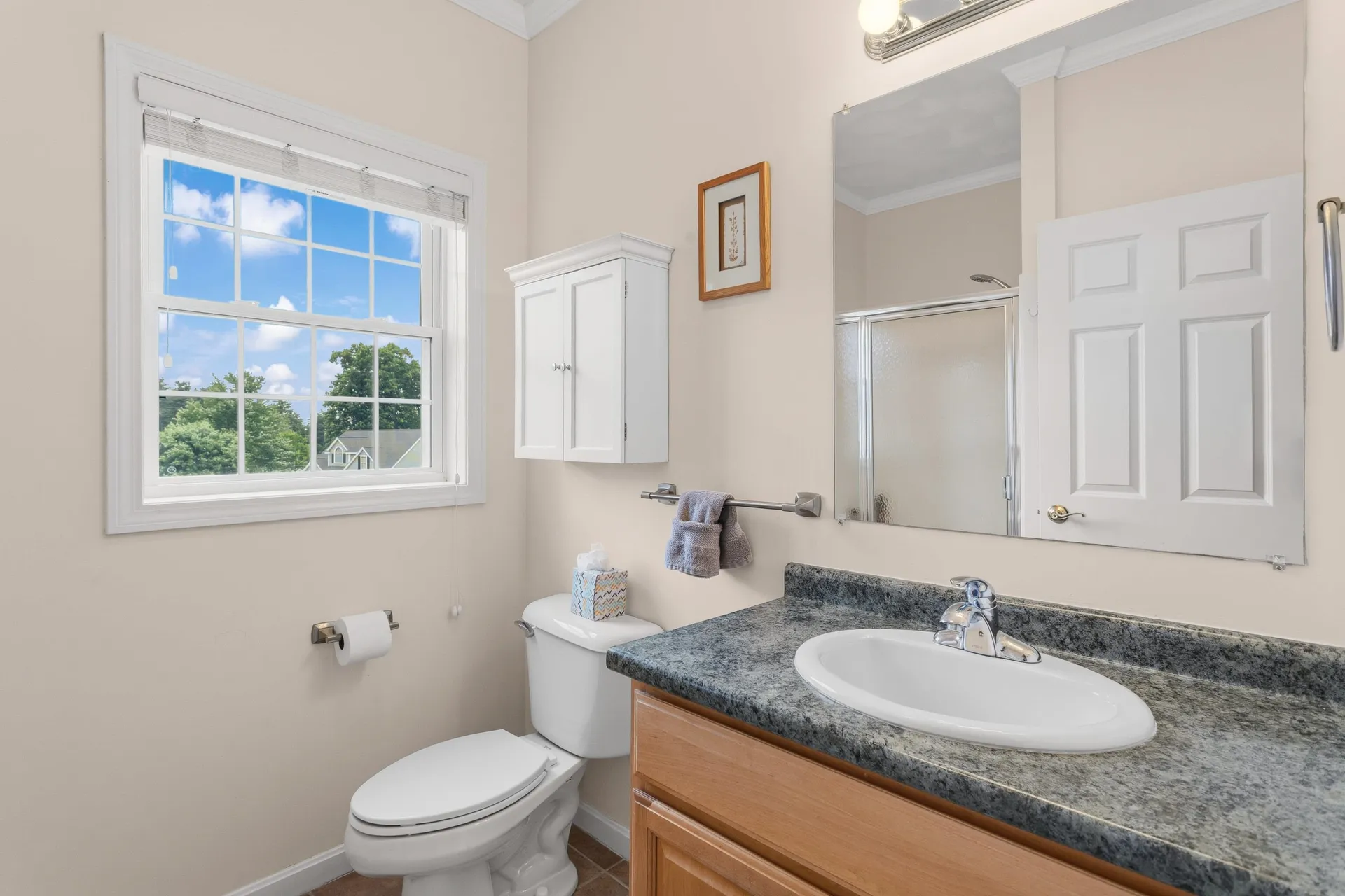 28 Saint Andrews Way Londonderry NH 03053