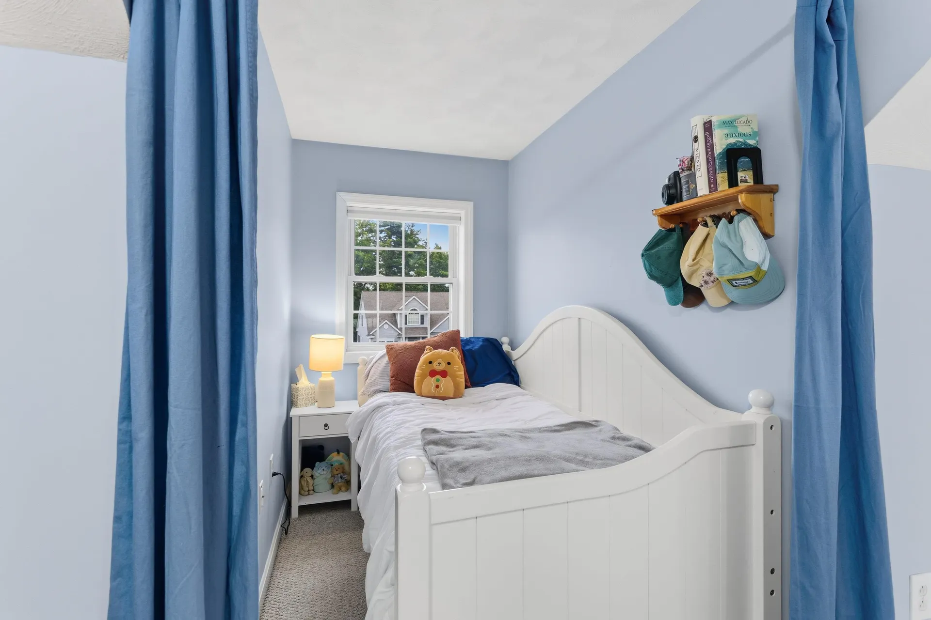 28 Saint Andrews Way Londonderry NH 03053