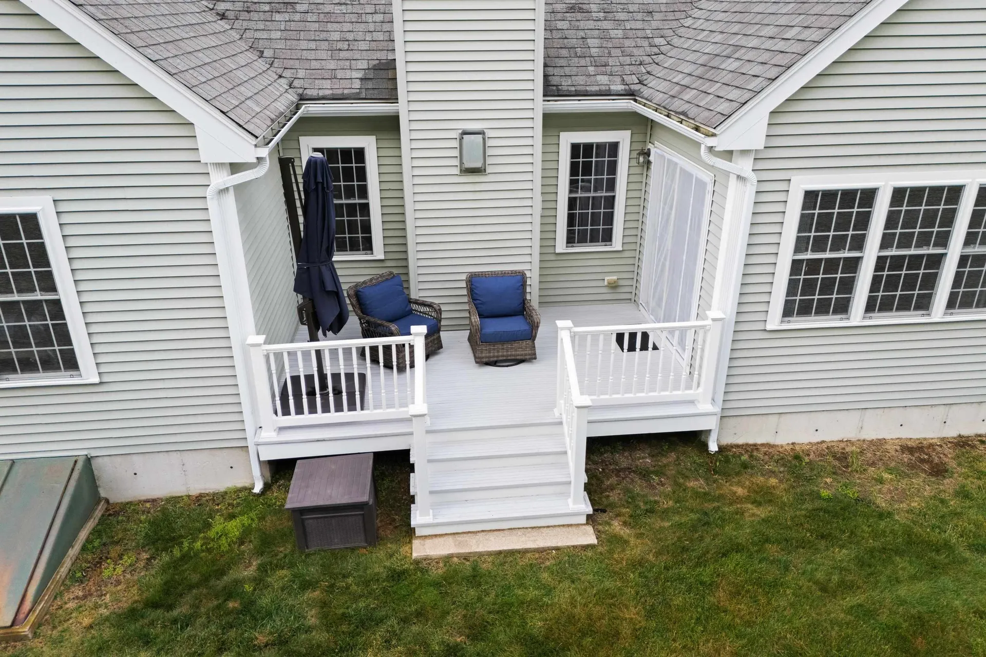 28 Saint Andrews Way Londonderry NH 03053