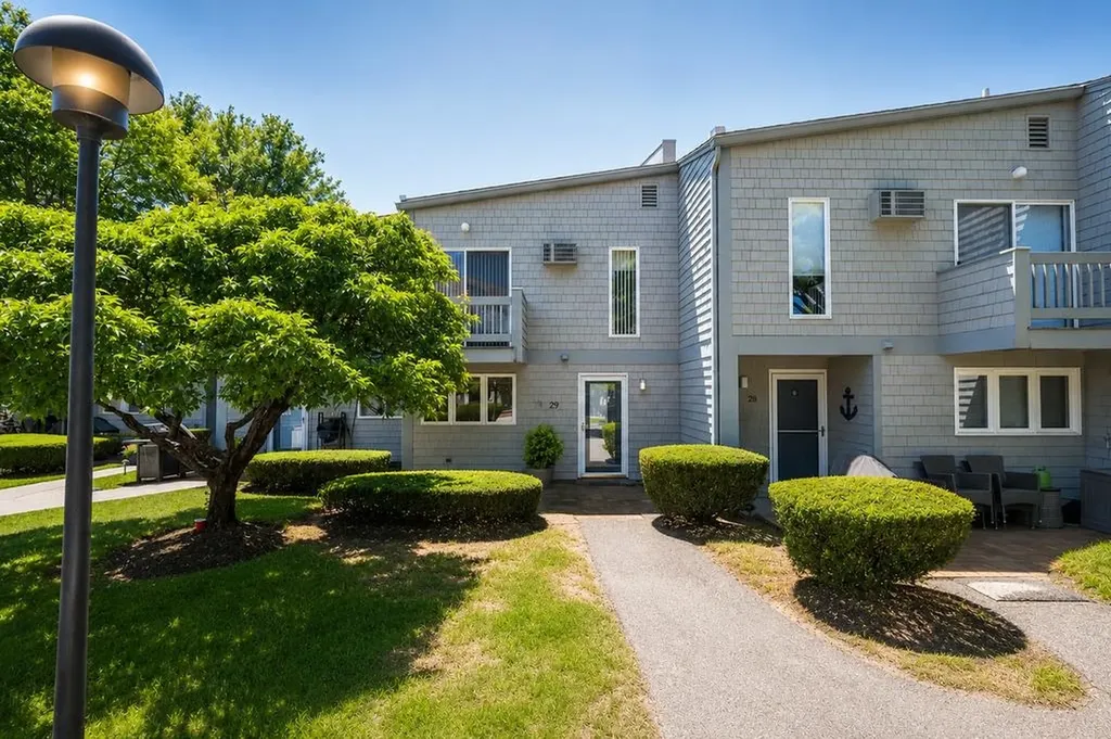 23 Cusack Road Hampton NH 03842