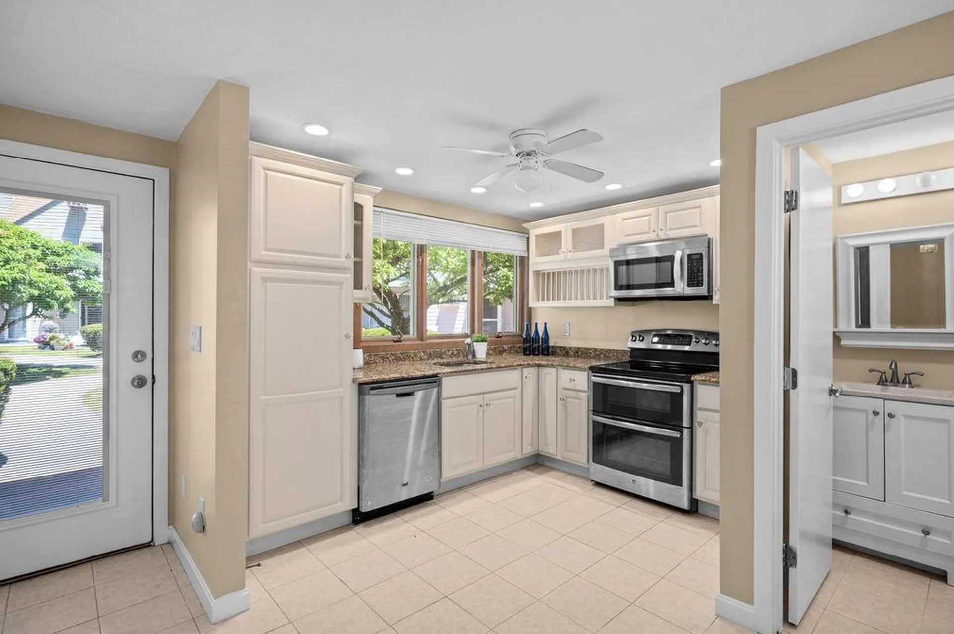 23 Cusack Road Hampton NH 03842