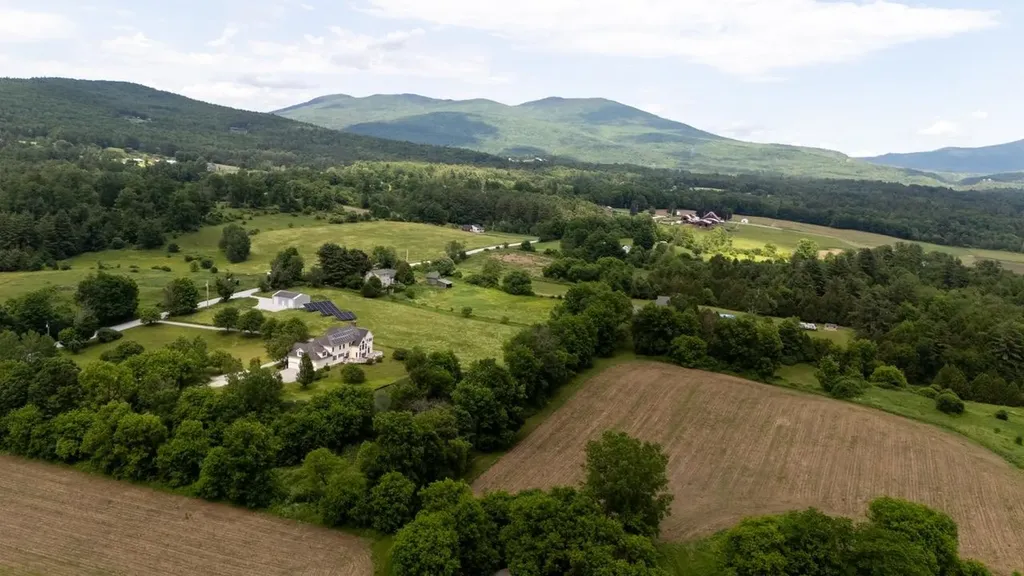 2054 Us Route 7 N Rutland Town VT 05701