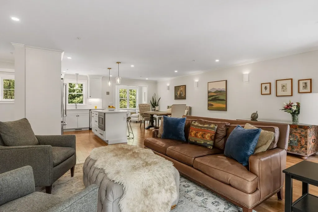 293 Peverly Hill Road Portsmouth NH 03801