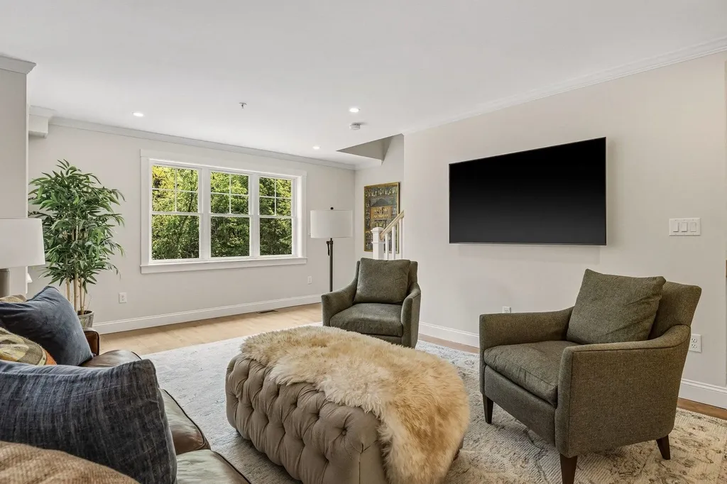 293 Peverly Hill Road Portsmouth NH 03801