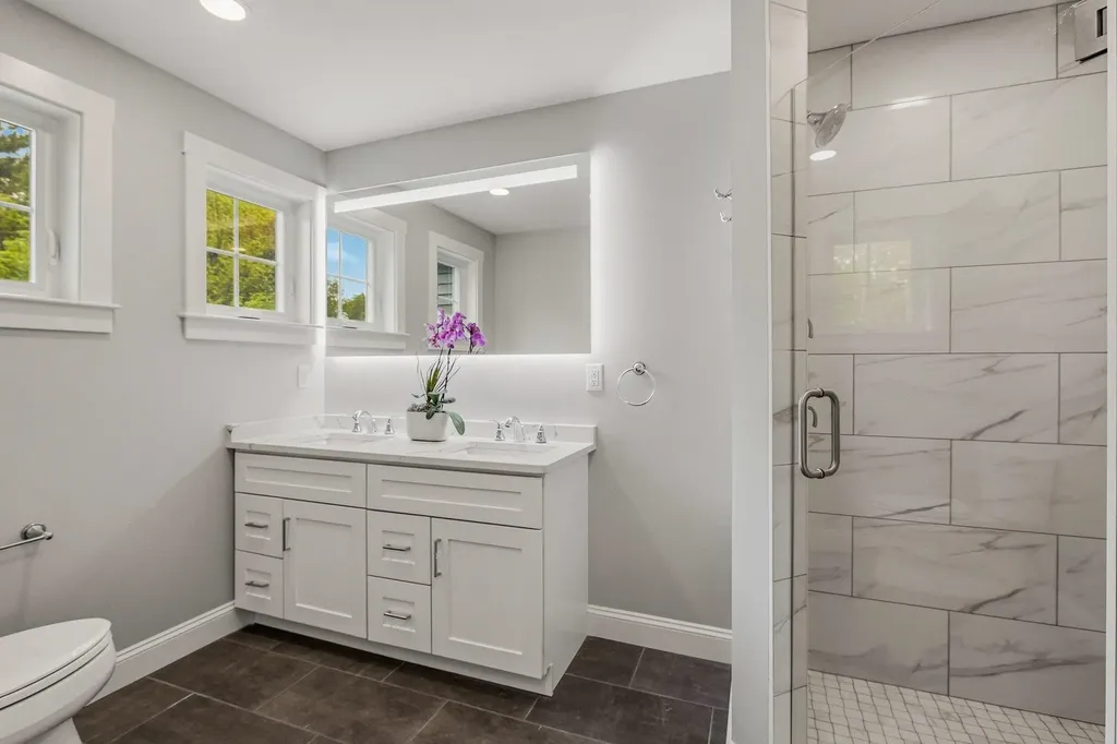 293 Peverly Hill Road Portsmouth NH 03801