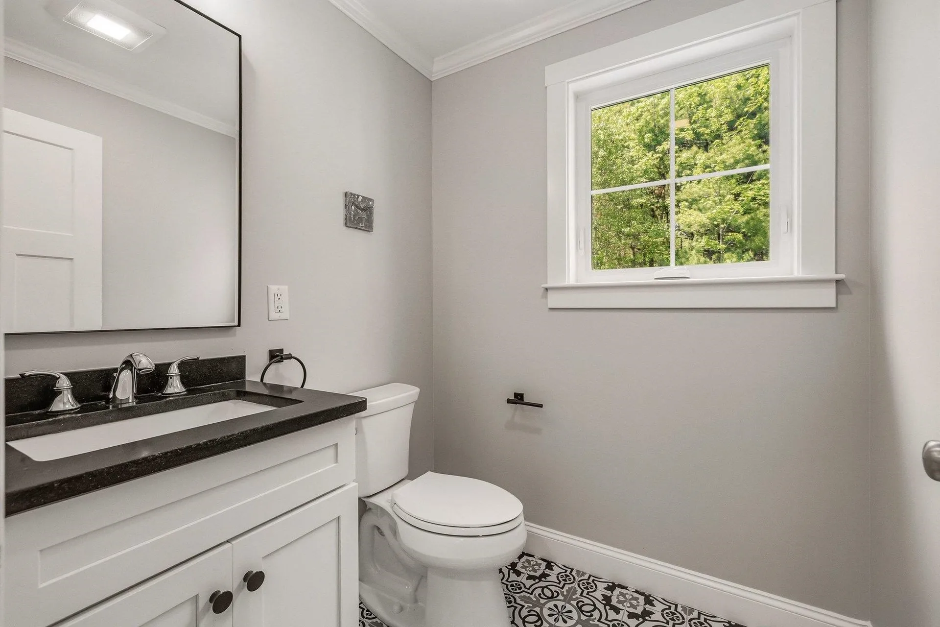 293 Peverly Hill Road Portsmouth NH 03801