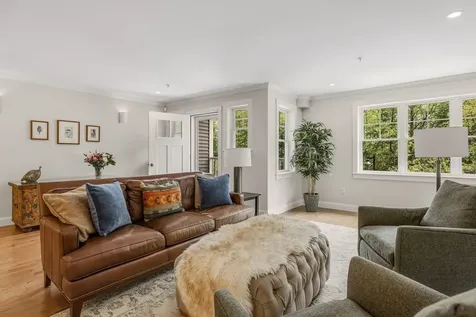 293 Peverly Hill Road Portsmouth NH 03801