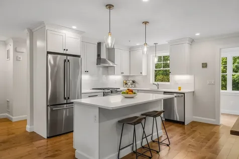 293 Peverly Hill Road Portsmouth NH 03801