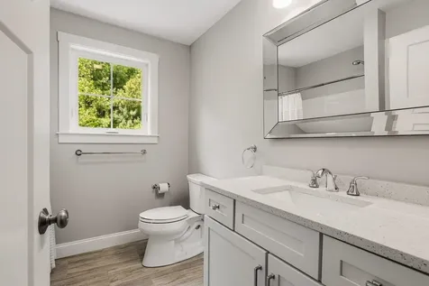 293 Peverly Hill Road Portsmouth NH 03801