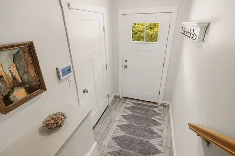 293 Peverly Hill Road Portsmouth NH 03801