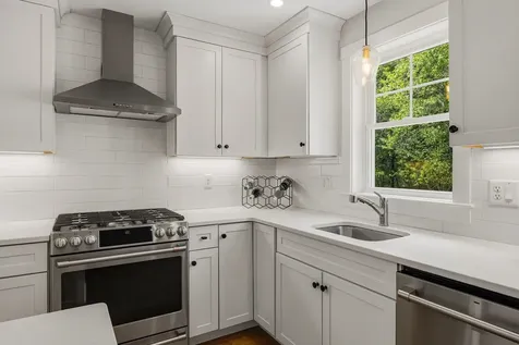 293 Peverly Hill Road Portsmouth NH 03801